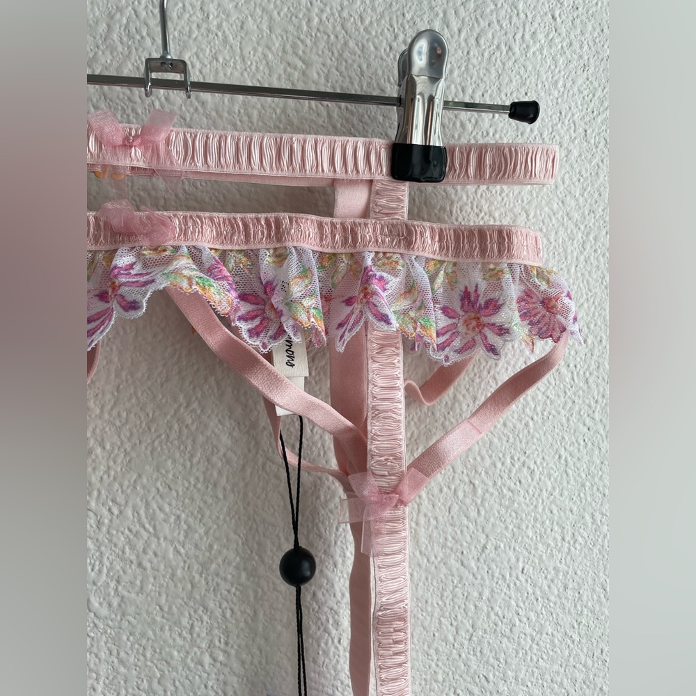 NWT For Love & Lemons April Bloom Garter Belt Pink Floral - Picture 13 of 16